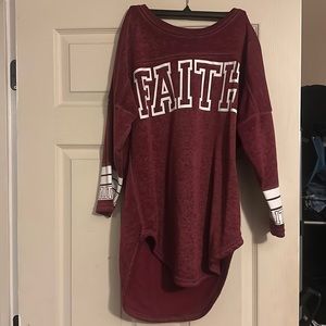 Faith high low sweater long sleeve size m